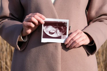 偽造エコー写真と認知要求｜フィリピンパブでの浮気が招いた深刻な妊娠トラブル